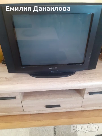 Продавам телевизор Samsung 