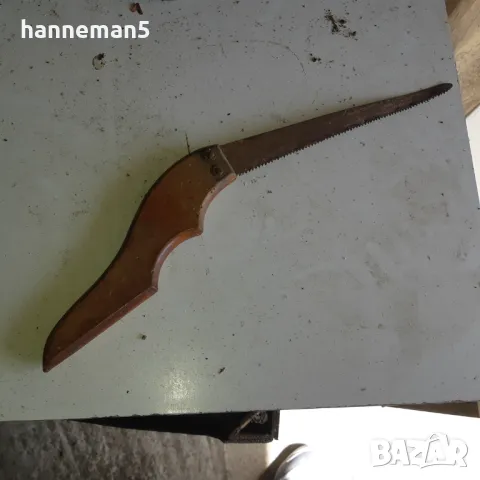 Стар модел трион за дърва