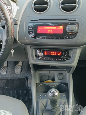 Seat Ibiza Sport Coupe 1.6 TDI, снимка 11 - Автомобили и джипове - 53053410