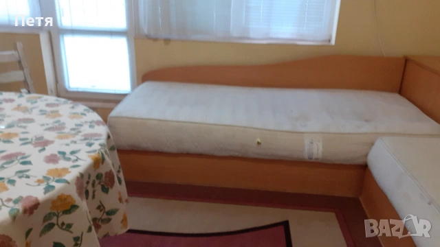 Продавам спешно две ъглови легла за 35евро.