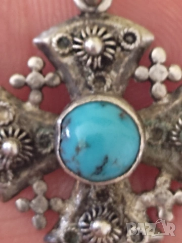 Стар сребърен кръст с тюркоаз, снимка 3 - Колиета, медальони, синджири - 53873532