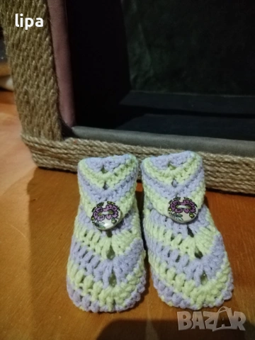 Бебешки терлички терлици ръчно плетени, снимка 2 - Бебешки чорапи - 53126175