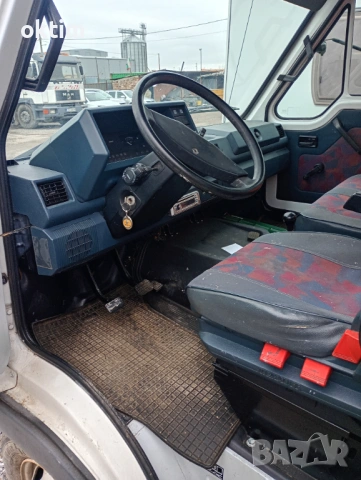 Продавам Renault В120 с кран на 78 хиляди километра изключително добро състояние, снимка 8 - Бусове и автобуси - 53494993