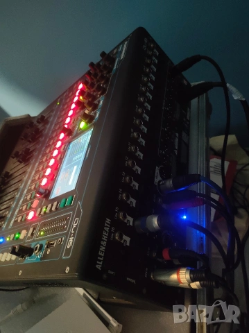 дигитален миксер QU 16, снимка 2 - Други - 53699283