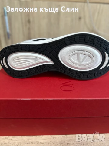 Сникръси Valentino , снимка 5 - Маратонки - 50524743