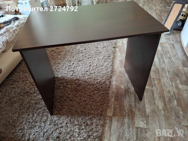 Компактно ПДЧ бюро подходящо за малки пространства