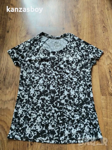 Nike Dri-FIT - страхотна дамска тениска КАТО НОВА S, снимка 6 - Тениски - 50760264