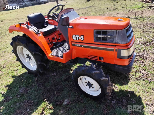 Трактор Kubota GT 3 4х4 23 к.с. с мулчираща косачка и теглич , снимка 2 - Селскостопанска техника - 53850098