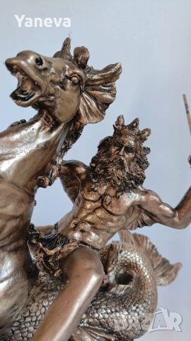Посейдон древногръцки бог на моретата, океаните, земетресенията и конете., снимка 2 - Статуетки - 53134420