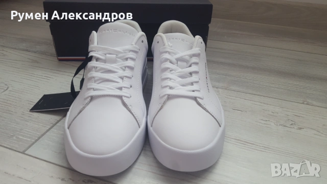 Нови бели кожени мъжки маратонки Tommy Hilfiger размер EUR41, снимка 4 - Маратонки - 53500665