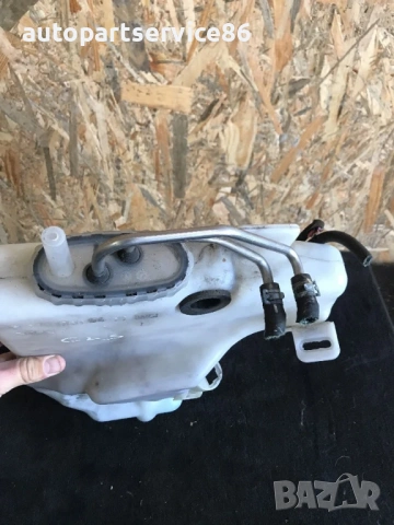 Резервоар за течност на чистачки за Mercedes Cls W219 320 CDI (2008) 2118600460, снимка 2 - Части - 54108051