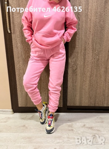 Дамски екип NIKE, снимка 4 - Спортни екипи - 52678171
