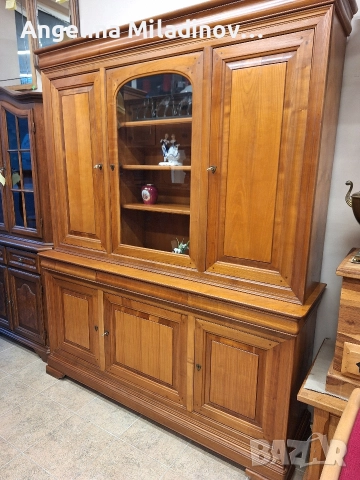 Луксозен трапезен бюфет череша масив , снимка 2 - Секции и витрини - 52671398