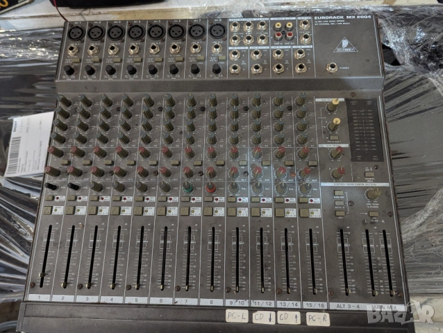 Behringer Eurorack MX2004 без захранване