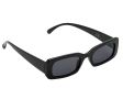 Дамски слънчеви очила черна рамка правоъгълна тъмни стъкла, снимка 1 - Слънчеви и диоптрични очила - 45975377
