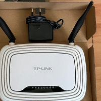 Безжичен рутер N 300Mbps TP-LINK TL-WR841N, снимка 6 - Рутери - 45024158