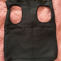 Голяма нестандартна черна чанта/раница неопрен ръчна изработка, снимка 1 - Чанти - 45810700