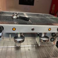 Професионална кафе машина Futurema и кафемелачка, снимка 3 - Кафе машини - 45418511