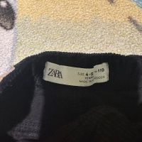Черни панталони (джинси) за момче на Zara размер 4-5 г, снимка 2 - Детски панталони и дънки - 45040316