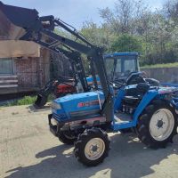 Челен товарач ISEKI TA263 4x4, снимка 2 - Селскостопанска техника - 45159369