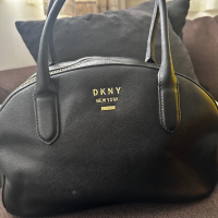 Дамска чанта DKNY, снимка 1 - Чанти - 44971697