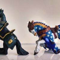 Екшън фигури , коне на рицари с богата орнаментика .  , снимка 2 - Фигурки - 45544434