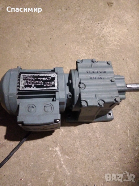 Моторедуктор 0,25kw на 1300 об изходящи 40об, снимка 1