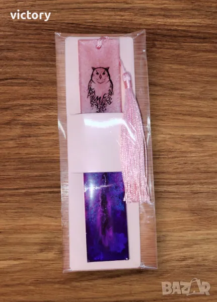 Книгоразделител от епоксидна смола , снимка 1