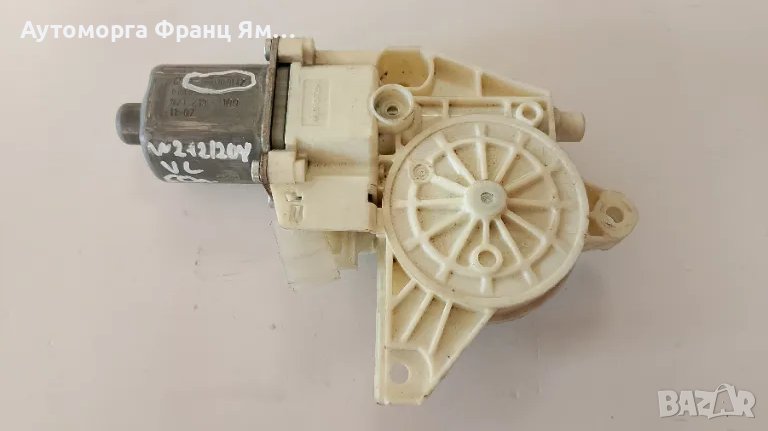 A2048200142 ПРЕДЕН ЛЯВ МОТОР ЗА СТЪКЛОПОЕДИГАЧ НА MERCEDES W212 W204, снимка 1