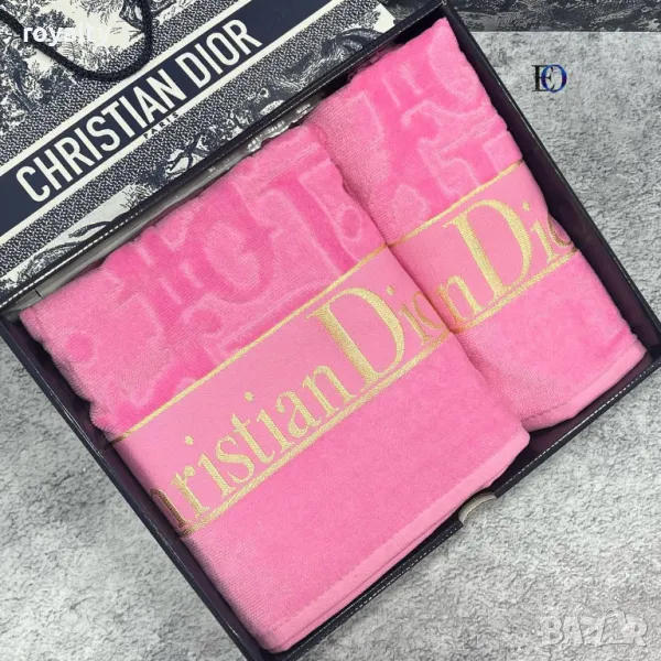 Два броя луксозни дамски хавлии Различни марки , снимка 1