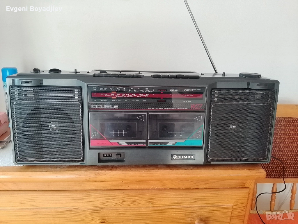 Двукасетъчен радиокасетофон HITACHI, снимка 1