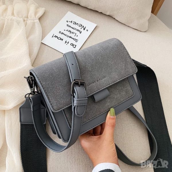 Малка чанта Clarina Grey, снимка 1