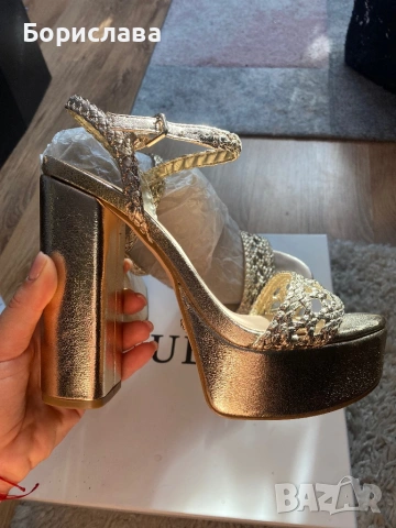 Guess сандали на платформа