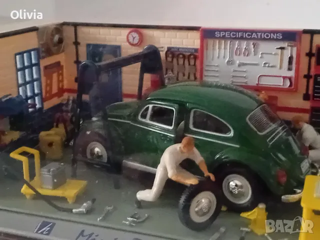 Diorama Garage 1:43 Schuco, Cararama, Диорама гараж Porsche, VW, снимка 4 - Колекции - 49530700