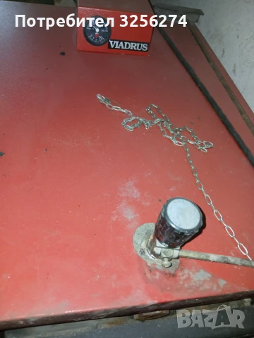 Продавам чугунен котел на твърдо гориво