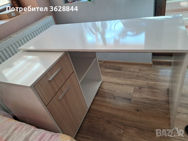 Бюро с движещо шкафче, снимка 3 - Бюра - 54163040