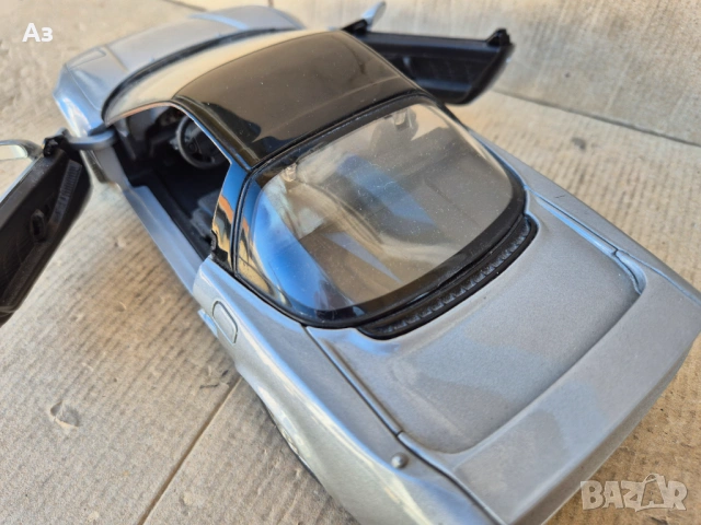Honda NSX 1:18 Revell сребрист Хонда НСХ Acura, снимка 8 - Колекции - 53877336