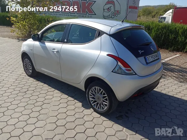 Продава Lancia Ypsilon  Евро 5Б , снимка 9 - Автомобили и джипове - 47147183