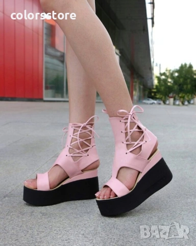 Сандали на платформа - пудра кожа с черно ходило - 3420 