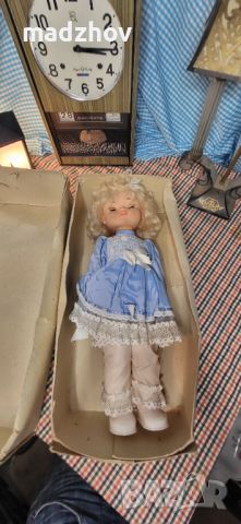 Нова колекционерска кукла с грамофон, снимка 1 - Колекции - 45667085