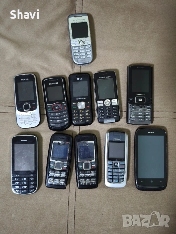 Стари работещи телефони с батерии,без зарядни!