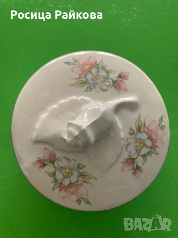 Порцеланова бижутиерка , снимка 3 - Декорация за дома - 50187035