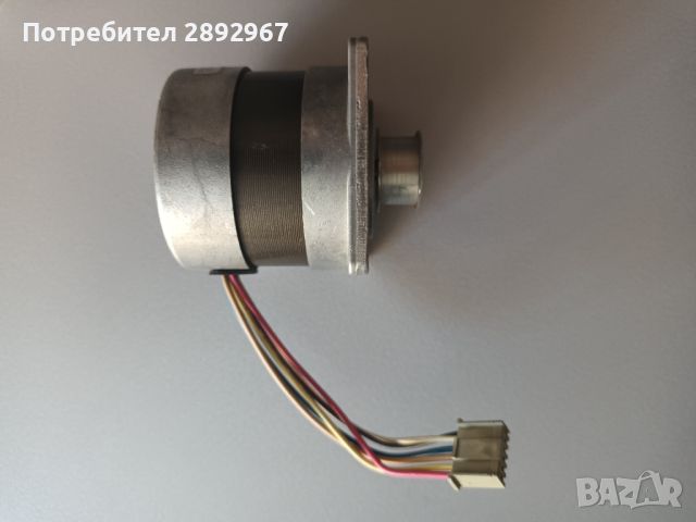 TEC Cla45-14602 Стъпков двигател 1,8 градуса/стъпка 8 VDC, снимка 4 - Други - 46578308