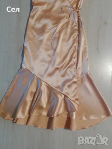 Бежова сатенена рокля С, снимка 2 - Рокли - 49774172