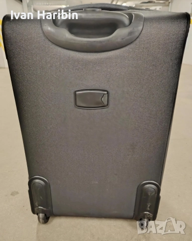 Продавам голям куфар с колелца и телескопична дръжка , снимка 4 - Куфари - 52846711
