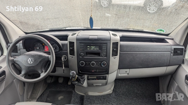 Фолксваген Крафтър 2.0 TDI 6 места, снимка 13 - Бусове и автобуси - 52076921