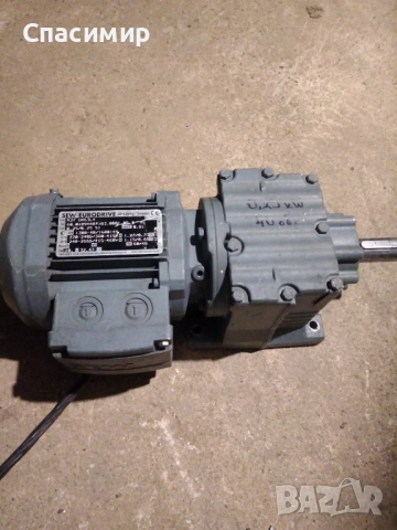 Моторедуктор 0,25kw на 1300 об изходящи 40об