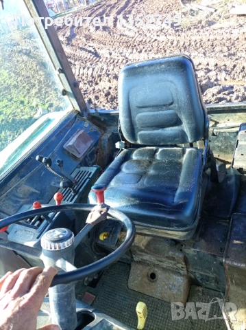 Трактор John Deere 3350 преден навес/преден вал, снимка 3 - Селскостопанска техника - 53716158