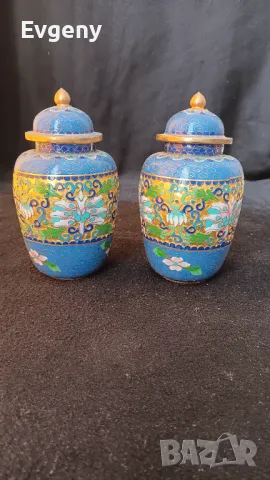 2 красиви вази емайл клоазон височина 15 см