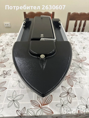 Лодка за захранка, снимка 3 - Стръв и захранки - 53870975